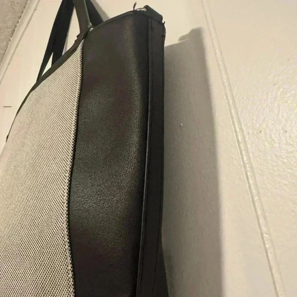 URBAN ORIGINALS - Picture 5 of 6